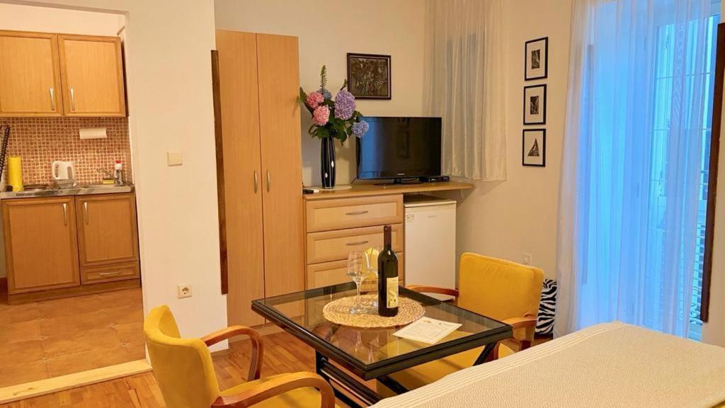 Apartments Nautica Herceg Novi Esterno foto